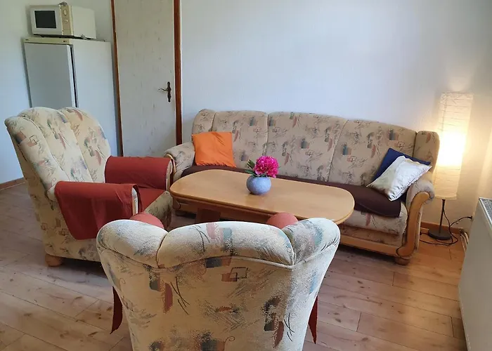 Ost - Alte Schule Sachswitz